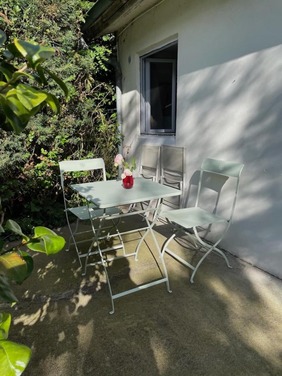 Bois-Colombes Maisonnette Dans Jardin Partage מראה חיצוני תמונה